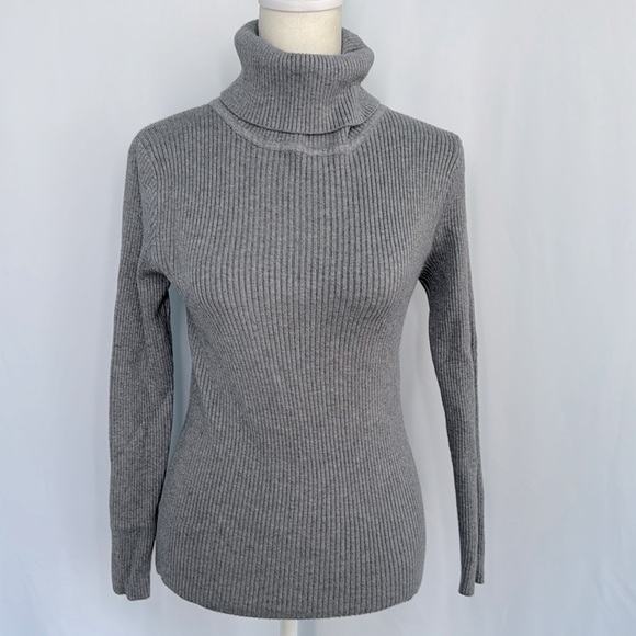 Adika Sweaters - ❤️3/$30 Adika Turtleneck Sweater